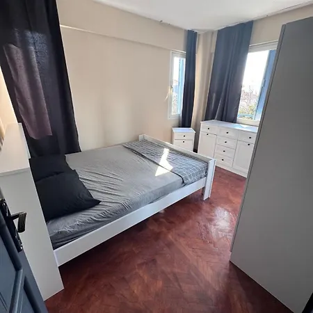 In Stylish And Peaceful Center Villa *