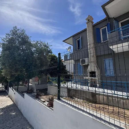 In Stylish And Peaceful Center Villa Kusadası