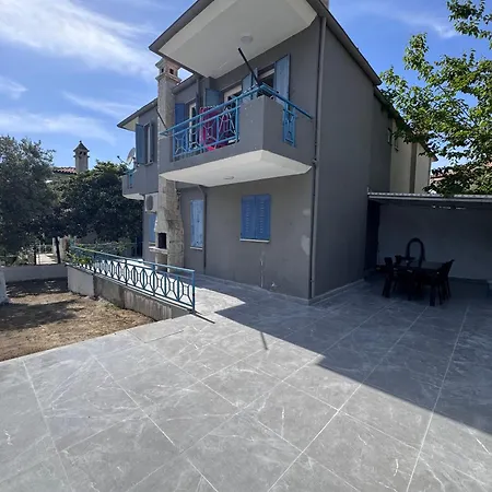 Villa In Stylish And Peaceful Center