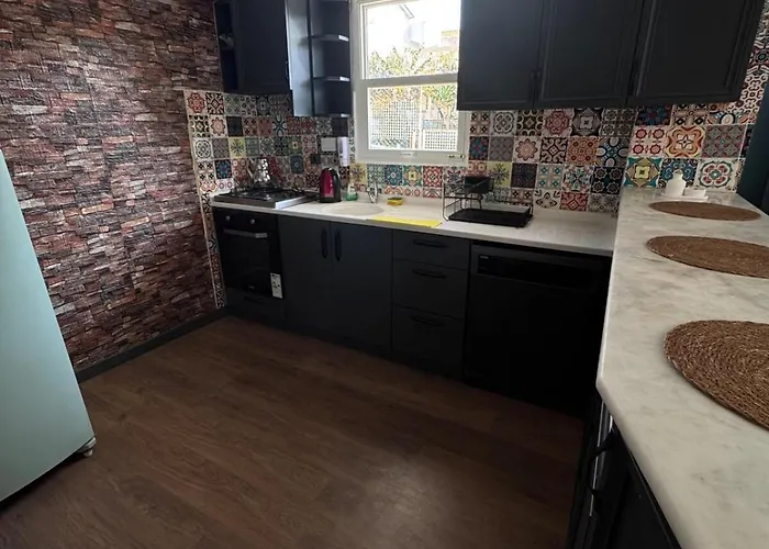 In Stylish And Peaceful Center Vila