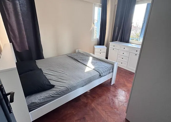 In Stylish And Peaceful Center Vila *