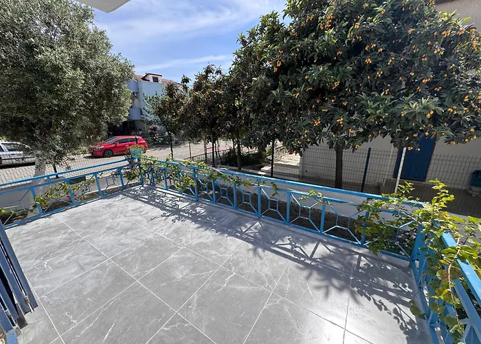 In Stylish And Peaceful Center Vila Kusadası